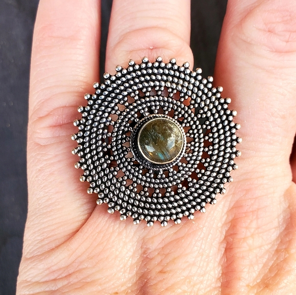 ***$15 Sale*** New Labradorite Silver Ring. - Picture 1 of 16